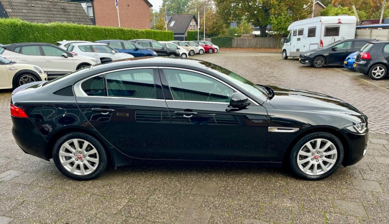 Jaguar XE 2.0T PORTFOLIO COMPLEET DEALER HISTORIE.