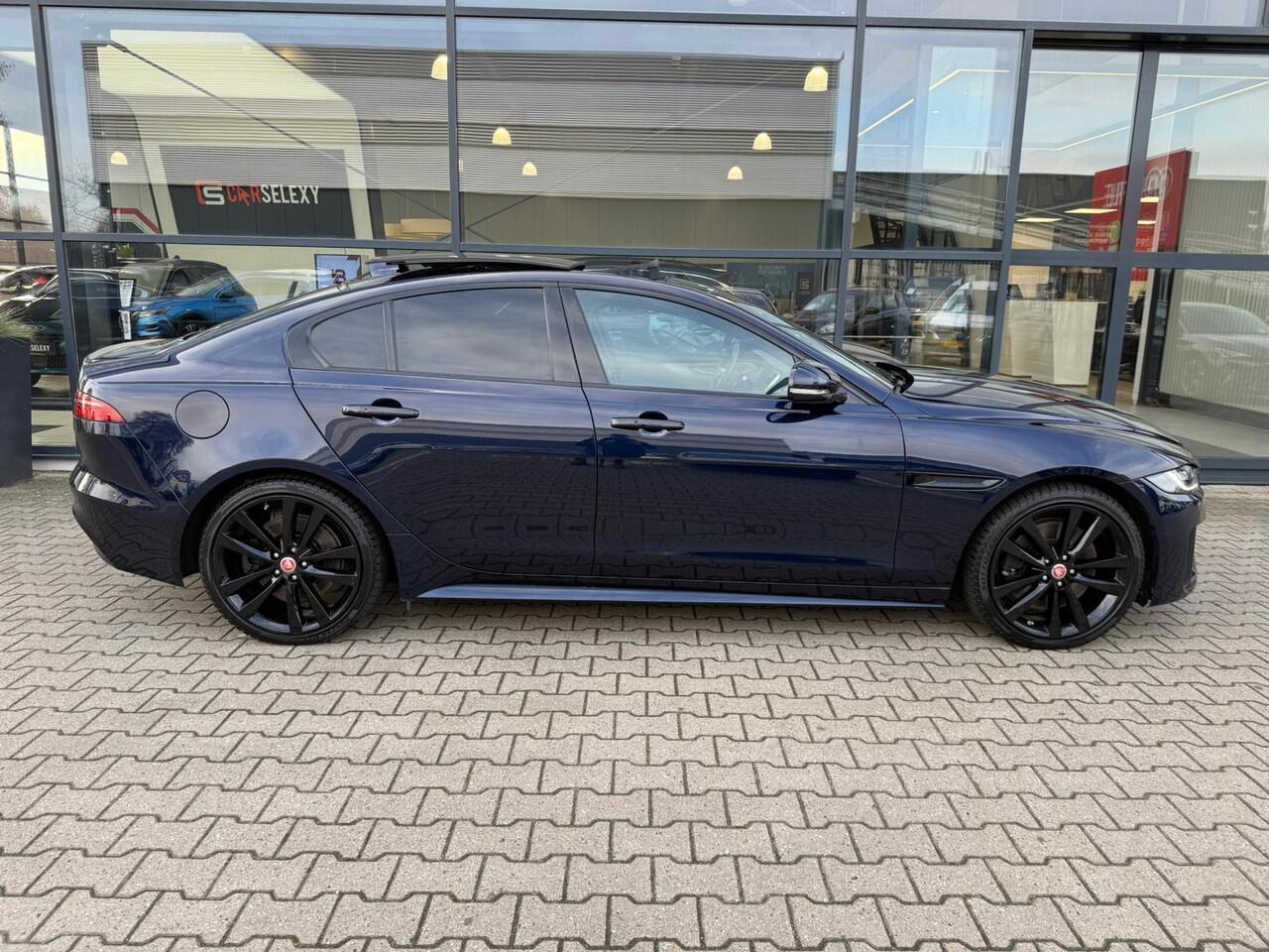 Jaguar XE 2.0 R-Dynamic SE *Schuif-/Kanteldak & ACC*