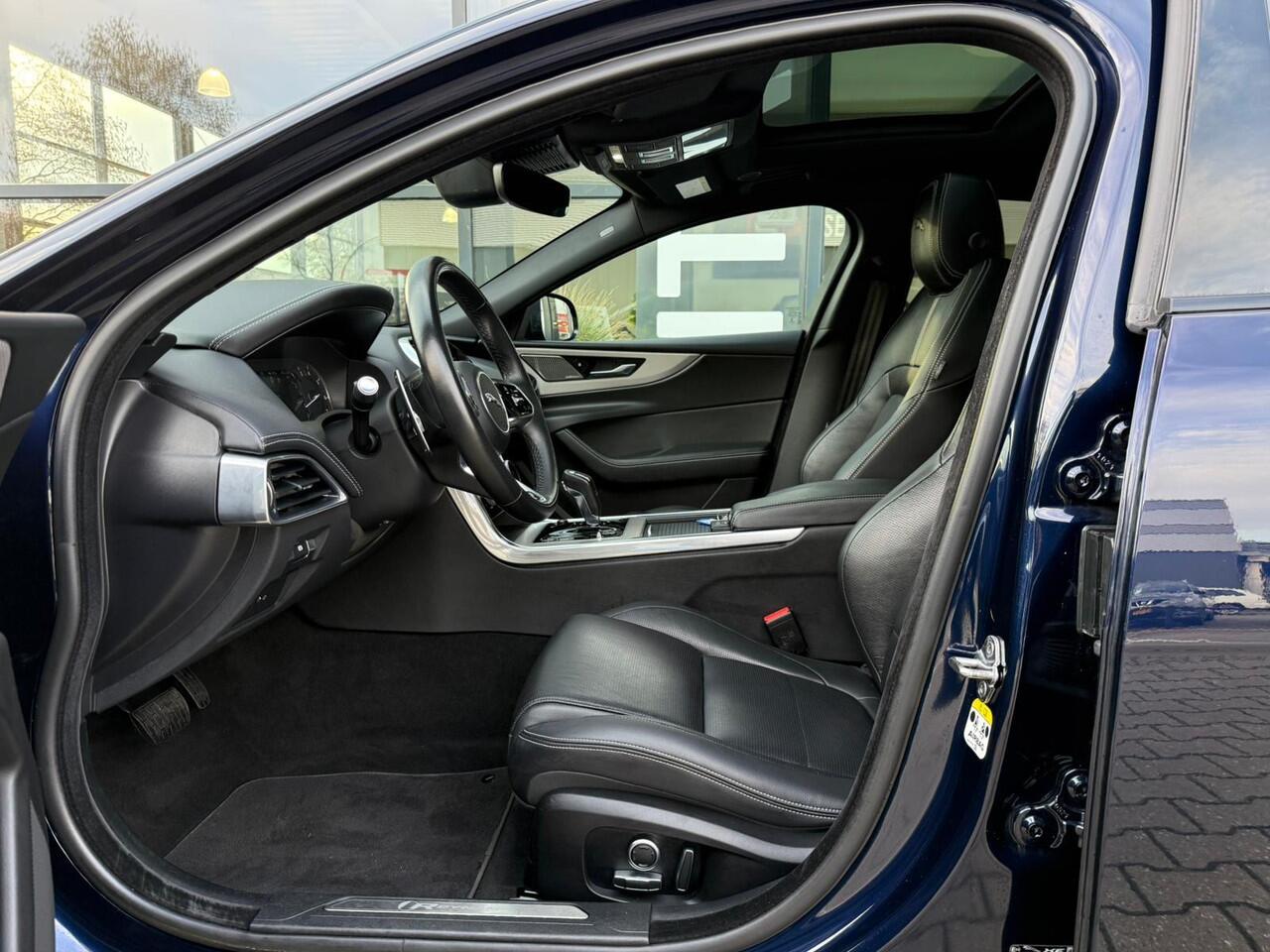 Jaguar XE 2.0 R-Dynamic SE *Schuif-/Kanteldak & ACC*