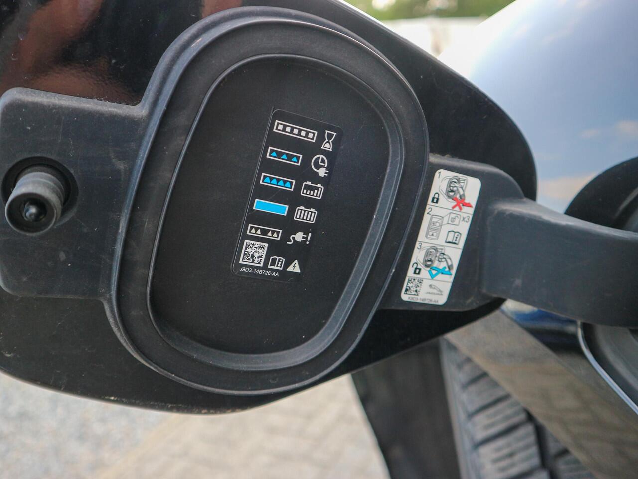 Jaguar i-Pace EV400 S 90 kWh Santorini Black | BTW Auto