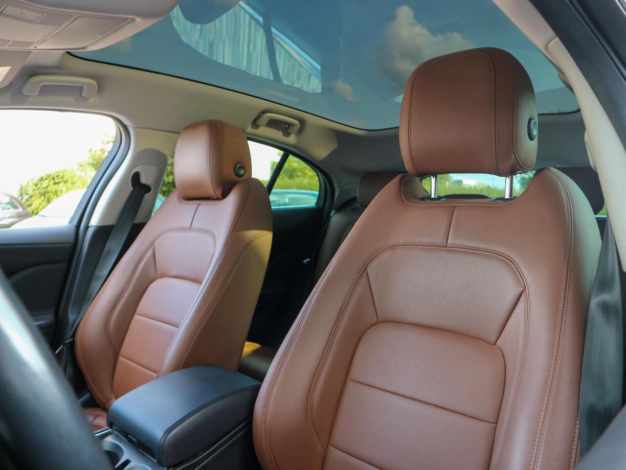 Jaguar i-Pace EV400 S 90 kWh Santorini Black | BTW Auto