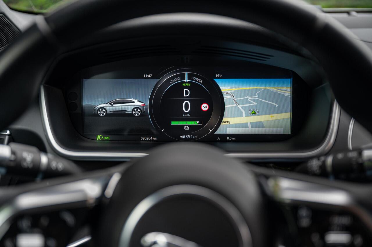 Jaguar i-Pace EV400 SE 90 kWh | ACC | HUD | Mederian | Pano