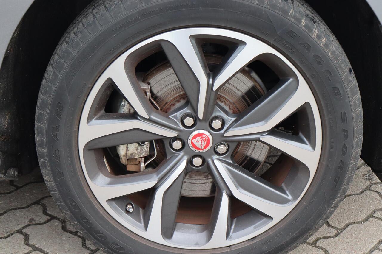 Jaguar i-Pace EV320 S Business Pack 90 kWh 93% SOH, BTW Auto, 3 Fase Laden, 360 Camera, Cruise control, Lane Control, Climate control, Stoelverwarming, BTW Auto