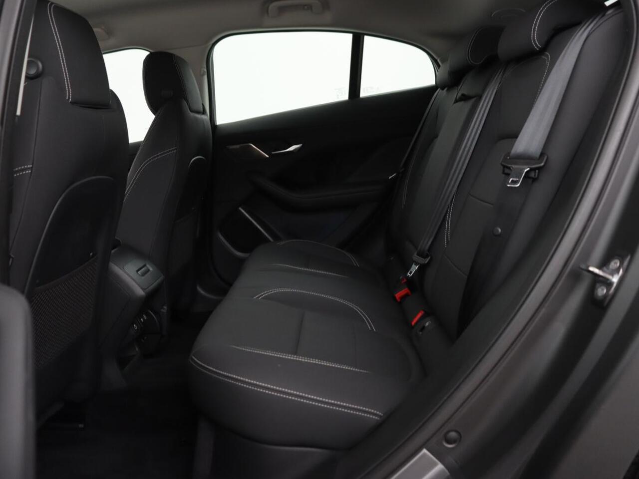 Jaguar i-Pace EV320 S Business Pack 90kWh | SOH 91% | Stoelverwarming | 360 Camera | Meridian Surround | Carplay | Full LED | Navigatie | 20'' | Keyless | Digital Cockpit