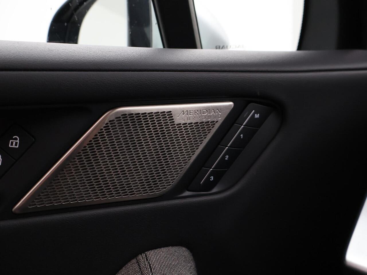 Jaguar i-Pace EV400 HSE 90 kWh *PORTOFINO BLUE* + 22 INCH | LUCHTVERING | PANORAMA | 360 CAMERA | STOELVENTILATIE