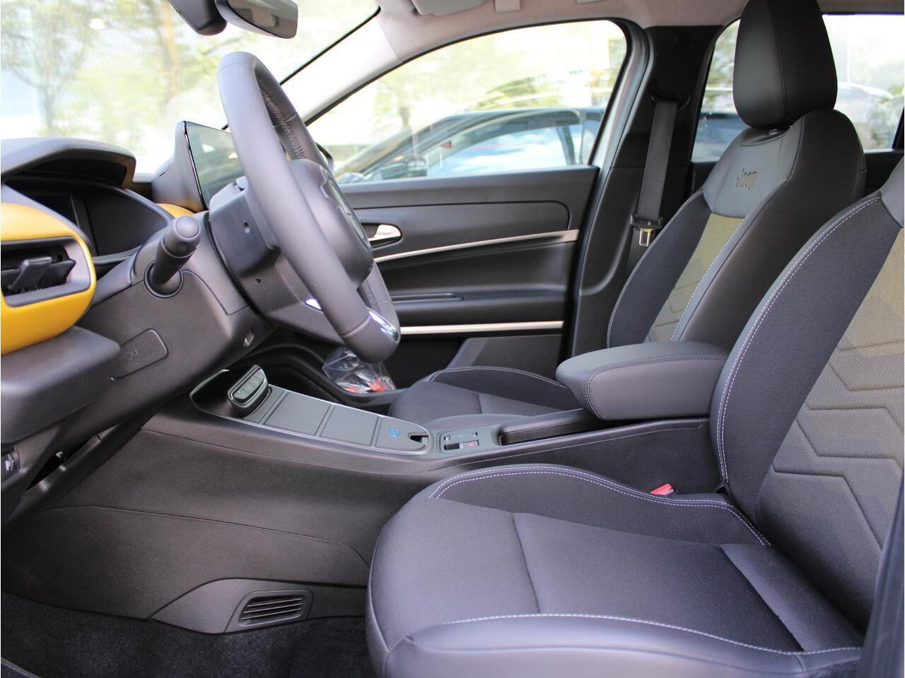 Jeep Avenger 1st Edition 54 kWh GRATIS WALLBOX | Navi / Camera / Climate