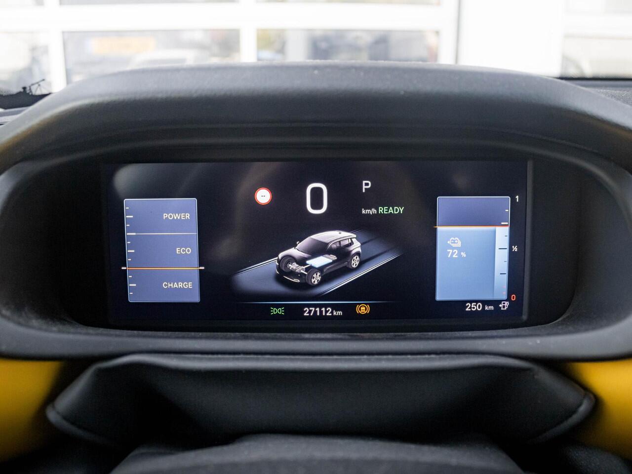 Jeep Avenger 1st Edition 54 kWh | 17% Bijtelling | Clima | Cruise | Adapt. Camera | Apple Carplay | BSM | 18" | Keyless | Winter Pack