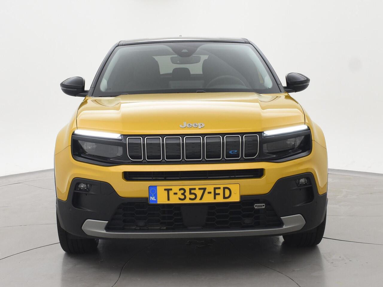 Jeep Avenger SUMMIT 54 kWh SUN YELLOW TWO-TONE + BREEDBEELD APPLE CARPLAY | CAMERA | ADAPTIVE CRUISE CONTROL