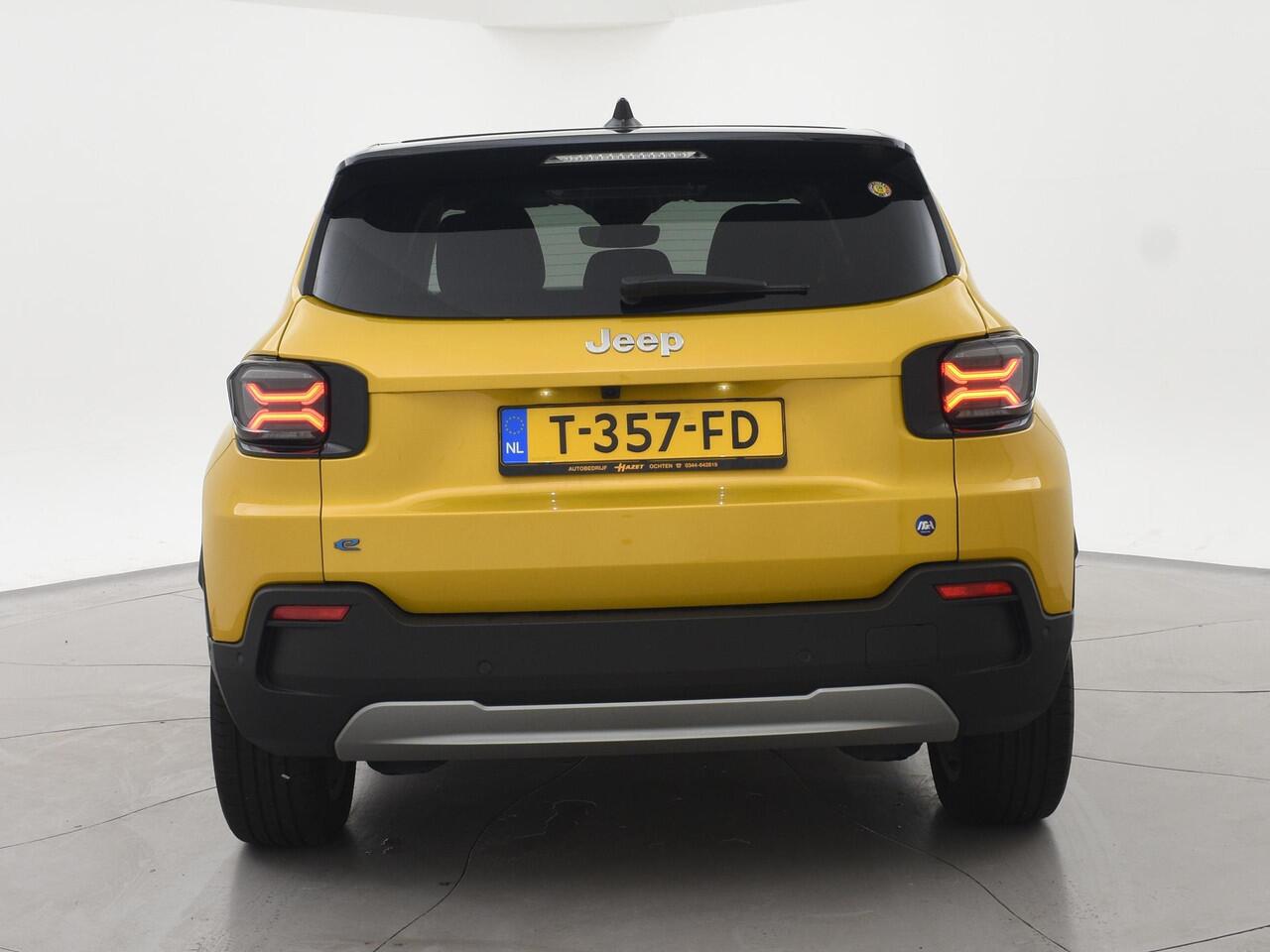 Jeep Avenger SUMMIT 54 kWh SUN YELLOW TWO-TONE + BREEDBEELD APPLE CARPLAY | CAMERA | ADAPTIVE CRUISE CONTROL