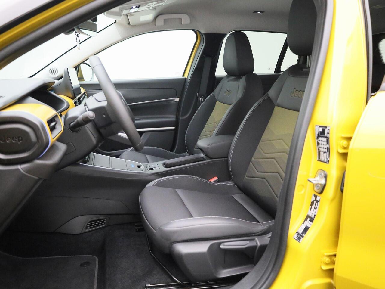 Jeep Avenger 54kWh 1st Edition 157PK | Navigatie | Achteruitrijcamera | Adaptieve Cruise Control | Apple CarPlay & Android Auto