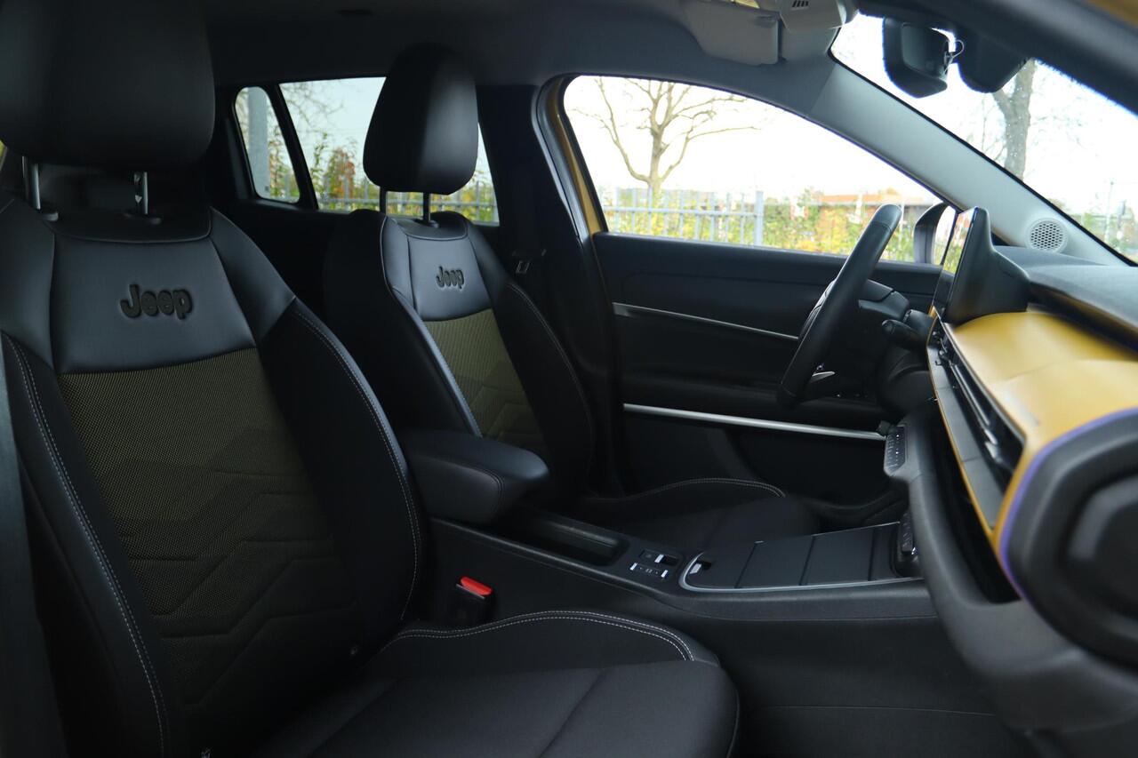 Jeep Avenger SUMMIT 54 KWH | LED | CARPLAY | CAMERA | KEY-LESS | ACC | WARMTEPOMP | STOELVERW.