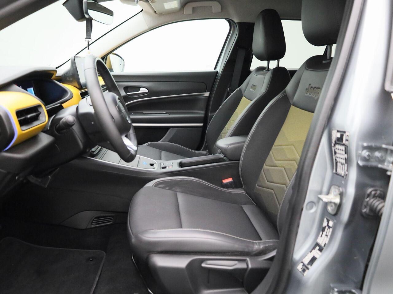 Jeep Avenger 54kWh 1st Edition 157PK | Navigatie | Achteruitrijcamera | Adaptieve Cruise Control | Apple CarPlay & Android Auto