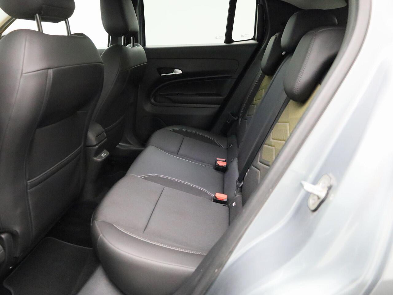 Jeep Avenger 54kWh 1st Edition 157PK | Navigatie | Achteruitrijcamera | Adaptieve Cruise Control | Apple CarPlay & Android Auto