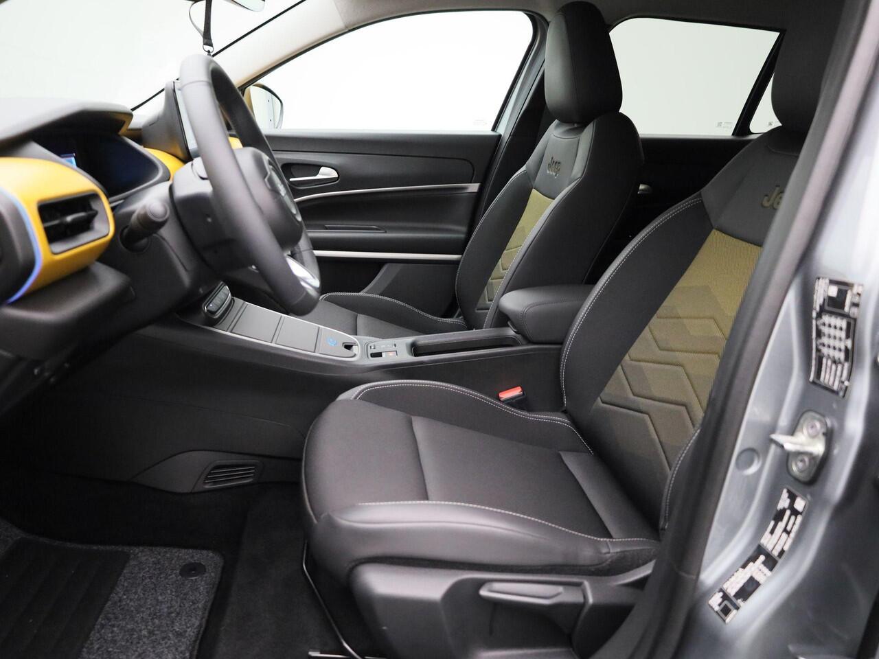 Jeep Avenger 54kWh 1st Edition 157PK | Navigatie | Achteruitrijcamera | Adaptieve Cruise Control | Apple CarPlay & Android Auto