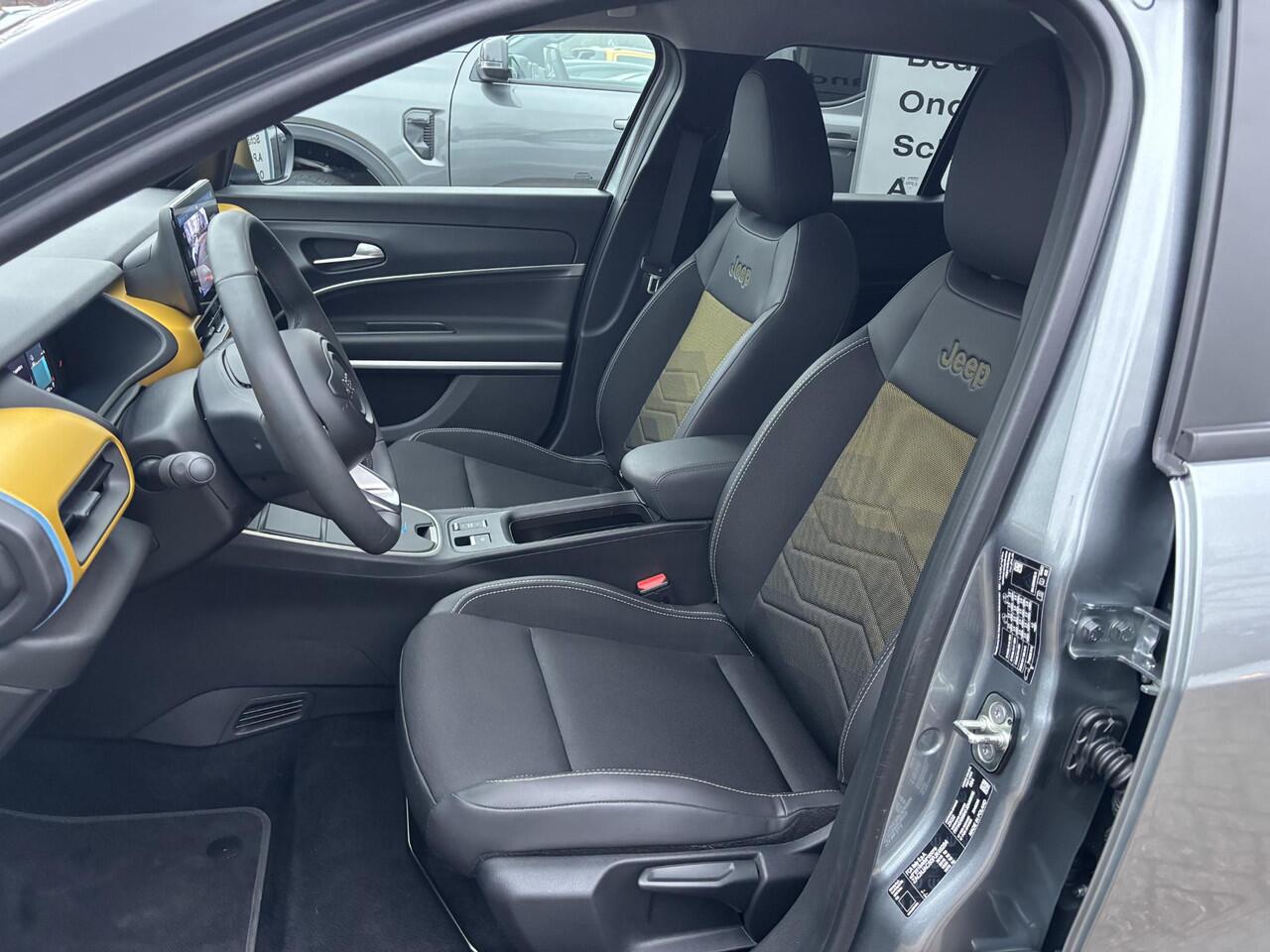 Jeep Avenger Summit 54 kWh 156pk Automaat | Adaptieve Cruise | Achteruitrijcamera | Elektrische Achterklep