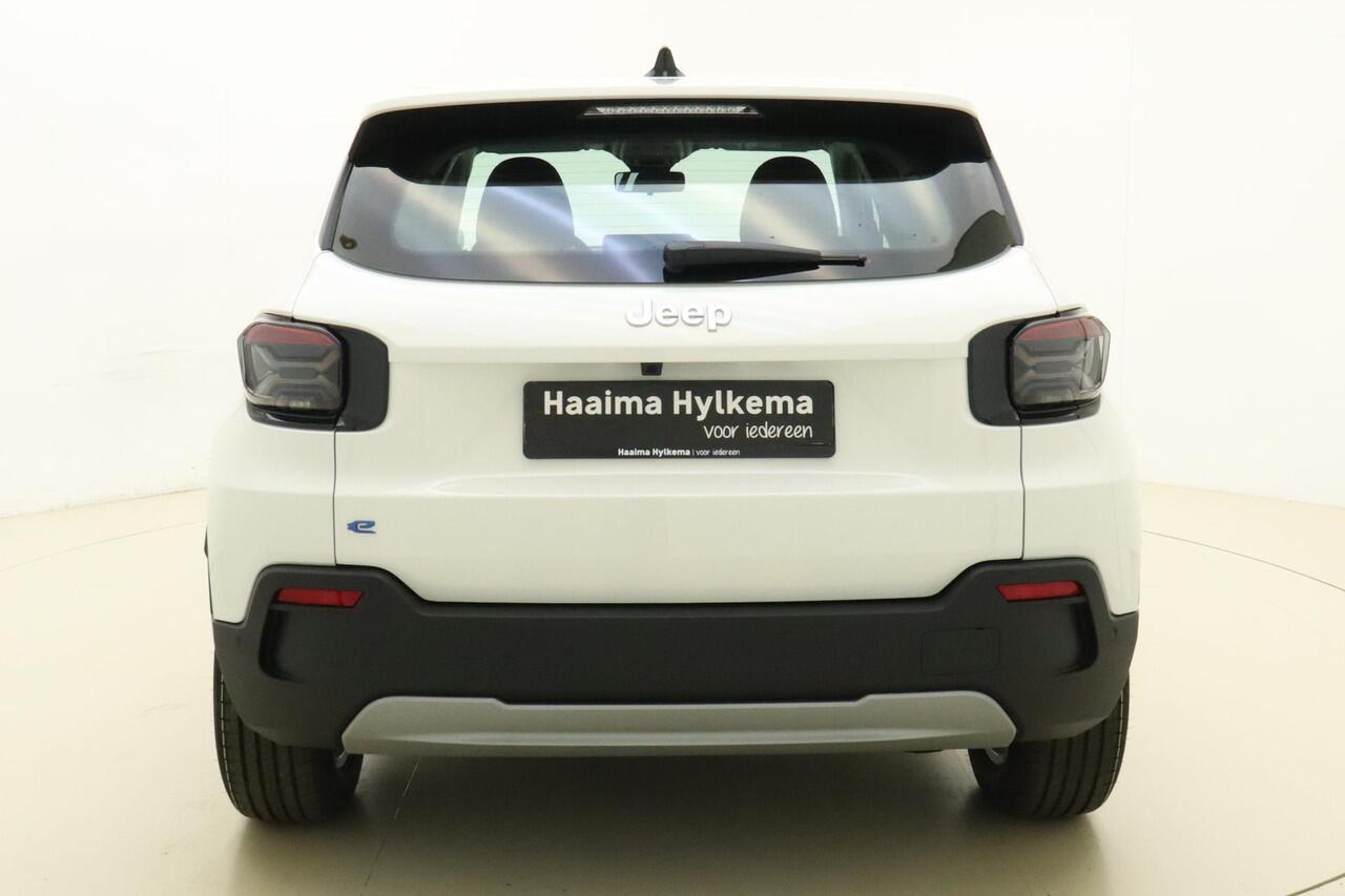 Jeep Avenger Altitude 54 kWh Navigatie | Stoelverwarming | LED verlichting | Lichtmetalen velgen | Apple Carplay/Android auto | Keyless