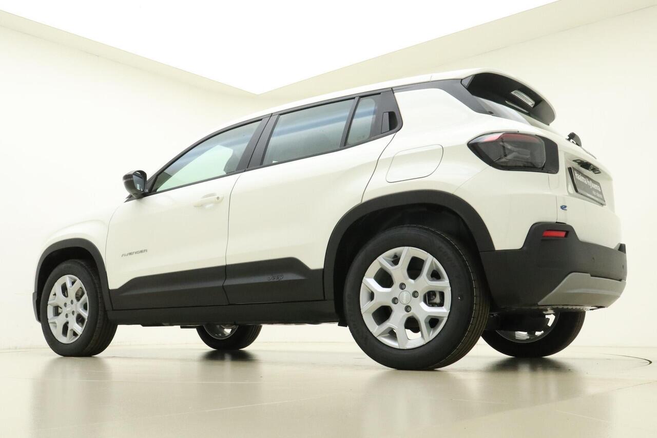 Jeep Avenger Altitude 54 kWh Navigatie | Stoelverwarming | LED verlichting | Lichtmetalen velgen | Apple Carplay/Android auto | Keyless