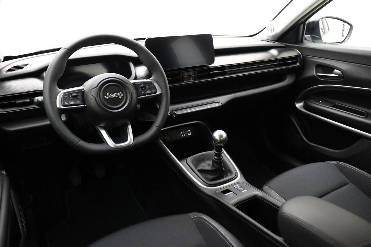 Jeep Avenger 1.2 Altitude 100 PK "Climate control | Navigatie via Carplay | Dodehoekassistent | Lichtmetalen velgen | Cruise control | Stoel & voorruitverwarming