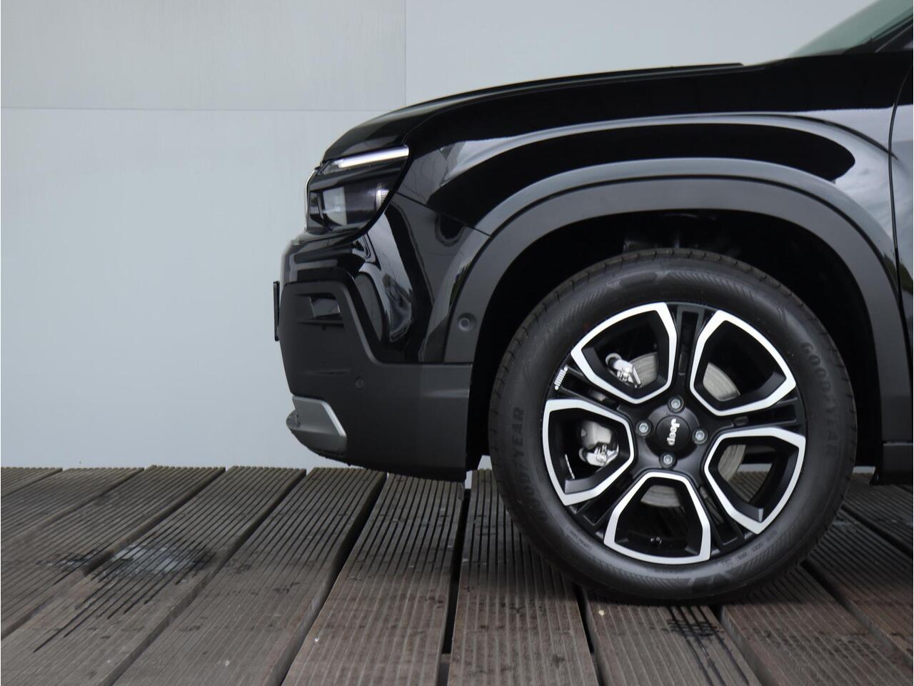 Jeep Avenger Summit 54 kWh | Full LED | Navi | Voorruit verwarming |