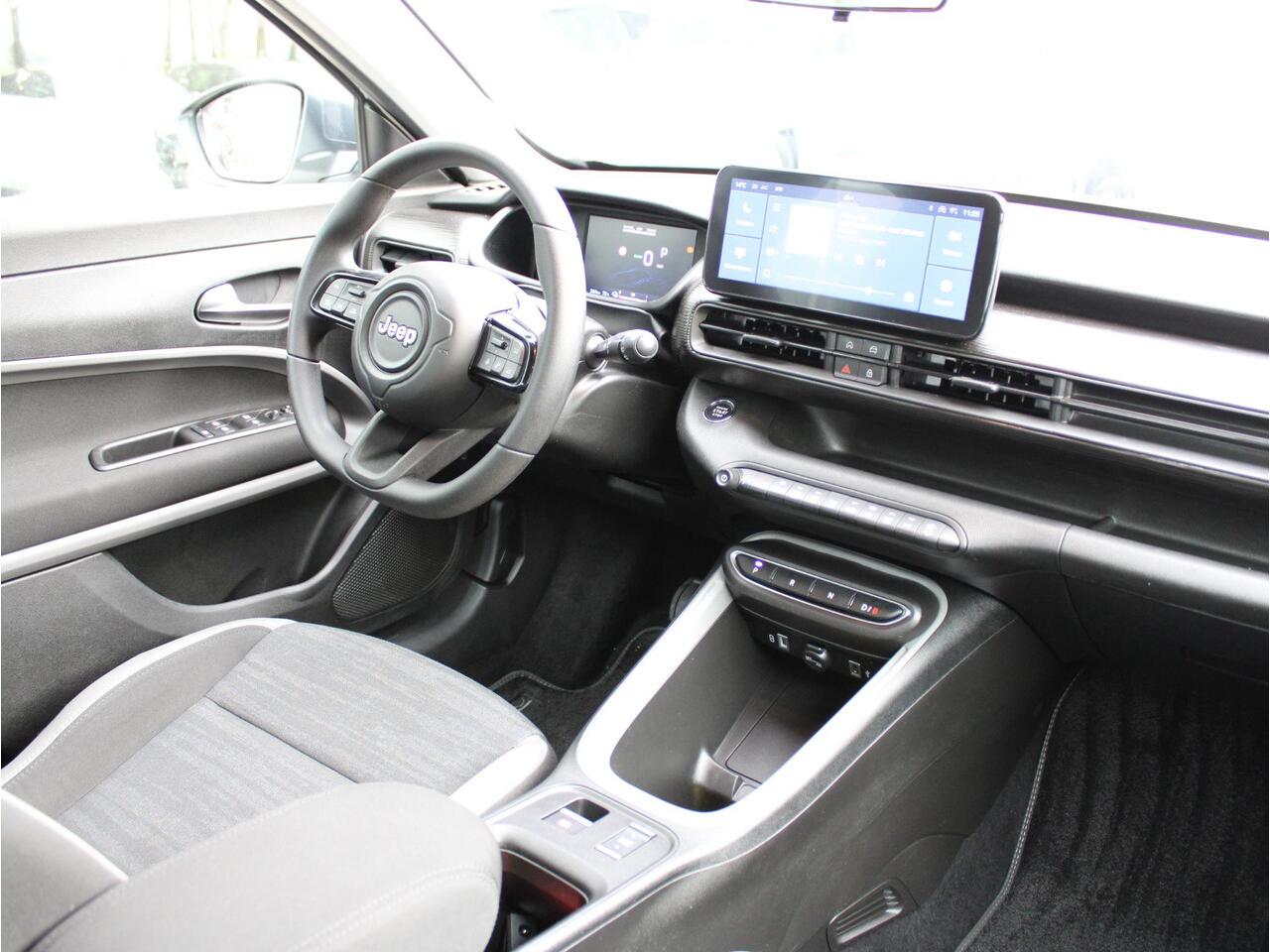 Jeep Avenger Longitude 54 kWh | Automaat | Climate / Apple Carplay