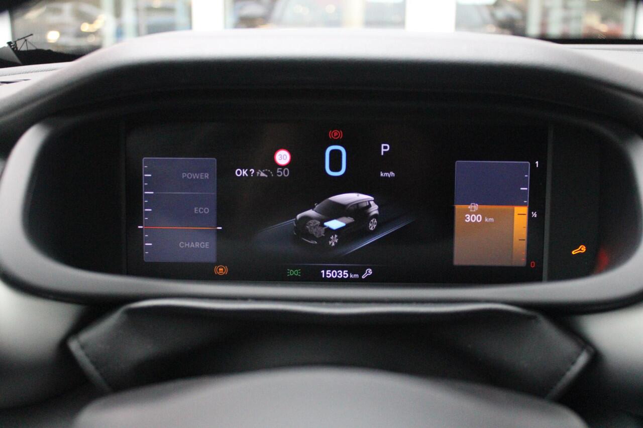 Jeep Avenger 1.2 110PK e-Hybrid SUMMIT | STOEL/VOORRUIT VERWARMING | DRAADLOZE APPLE CARPLAY/ANDROID AUTO | NAVIGATIE | ACHETRUITRIJ CAMERA | KEYLESS ENTRY/START | PARKEERSENSOREN VOOR EN ACHTER | ELEKTRISCH BEDIENBARE ACHTERKLEP | VERWARMBARE VOORRUIT/VOORSTOELEN | 1