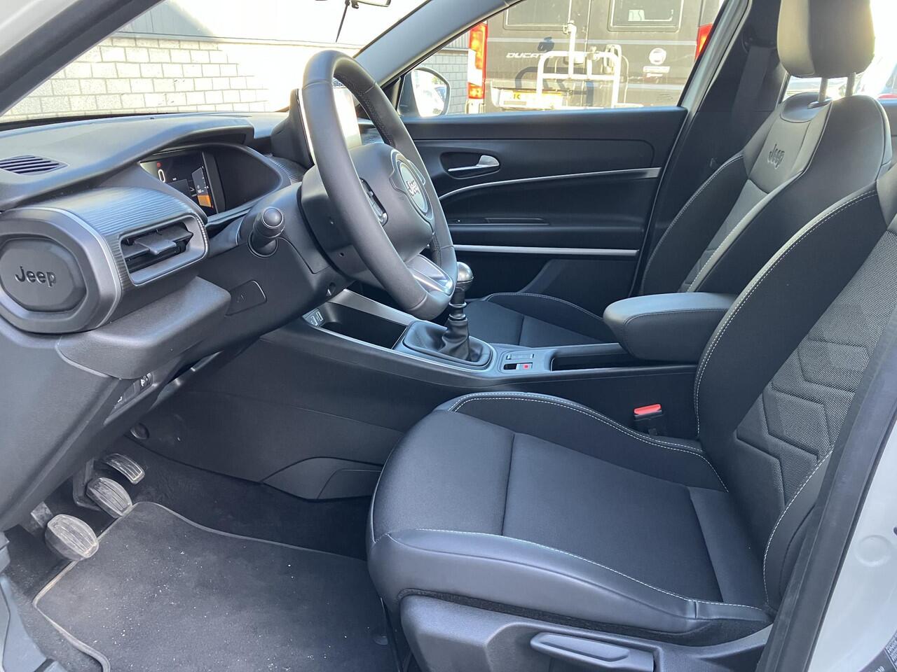 Jeep Avenger 1.2T 100 ALTITUDE FULL OPTIONS