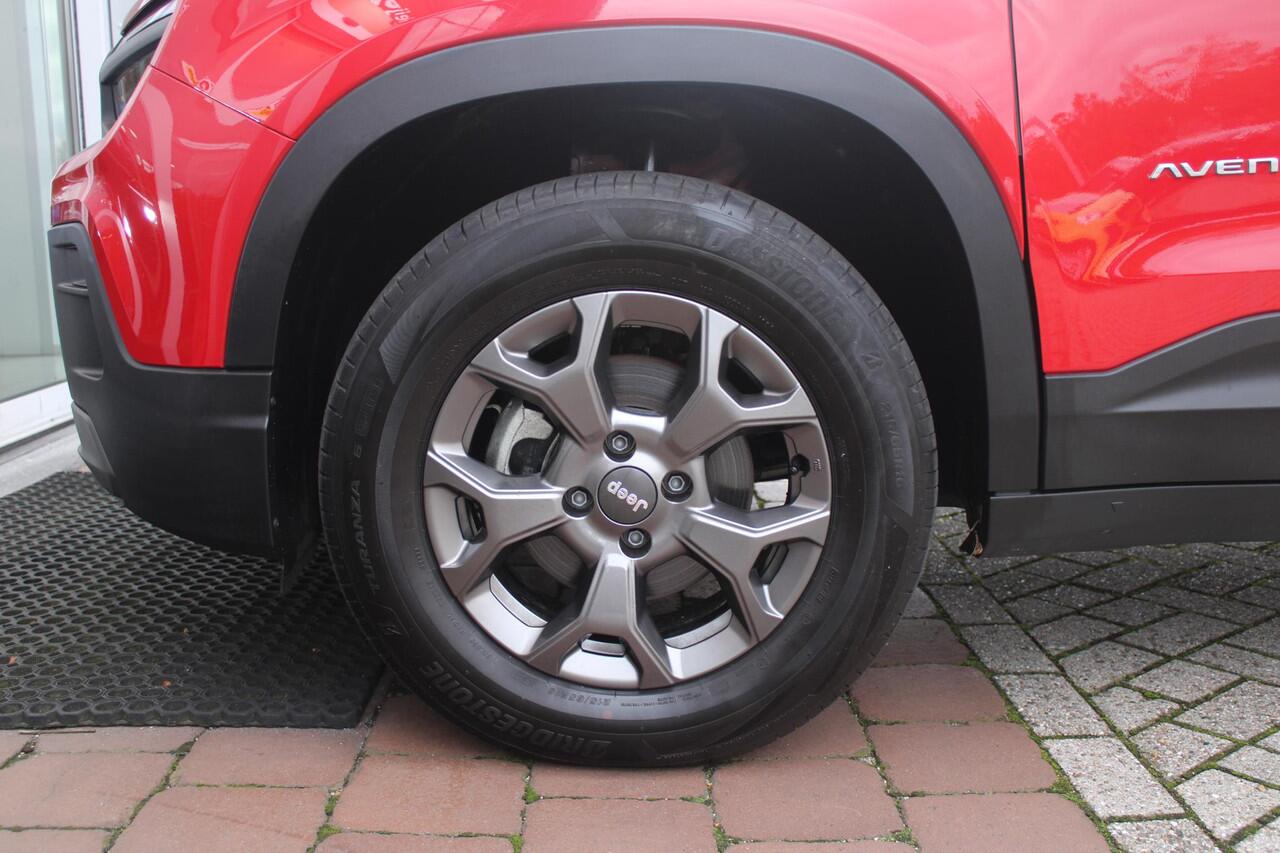 Jeep Avenger 1.2 Longitude | DAB+ RADIO | APPLE CARPLAY / ANDROID AUTO | CRUISE CONTROL | LED KOPLAMPEN / ACHTERLICHTEN | CRUISE CONTROL | PARKEERSENSOREN ACHTER | LICHT METALEN VELGEN |