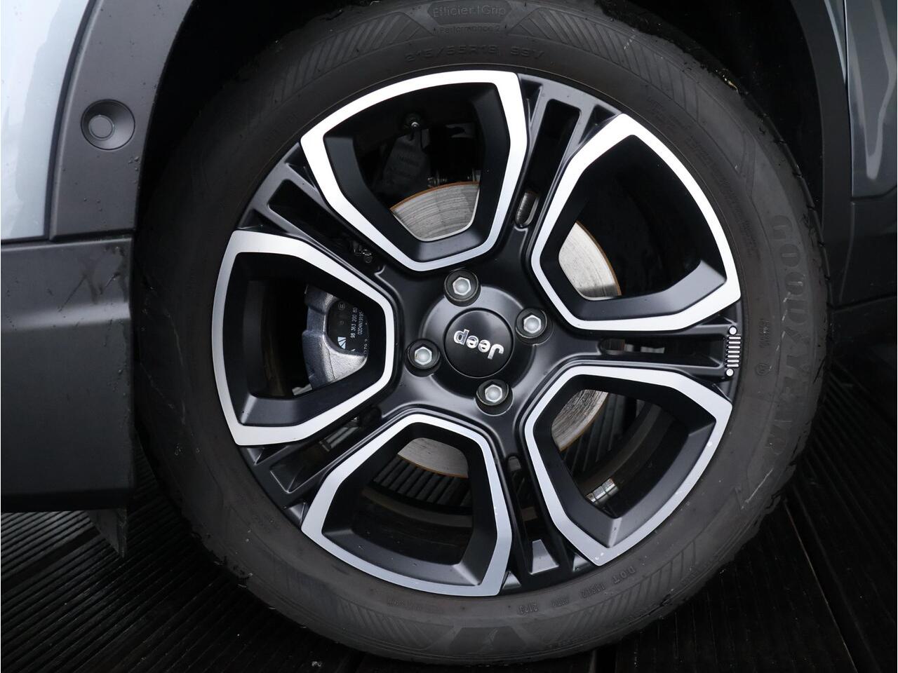 Jeep Avenger Summit 54 kWh | Full LED | Stoelverwarming | Voorruit verwarming | ACC