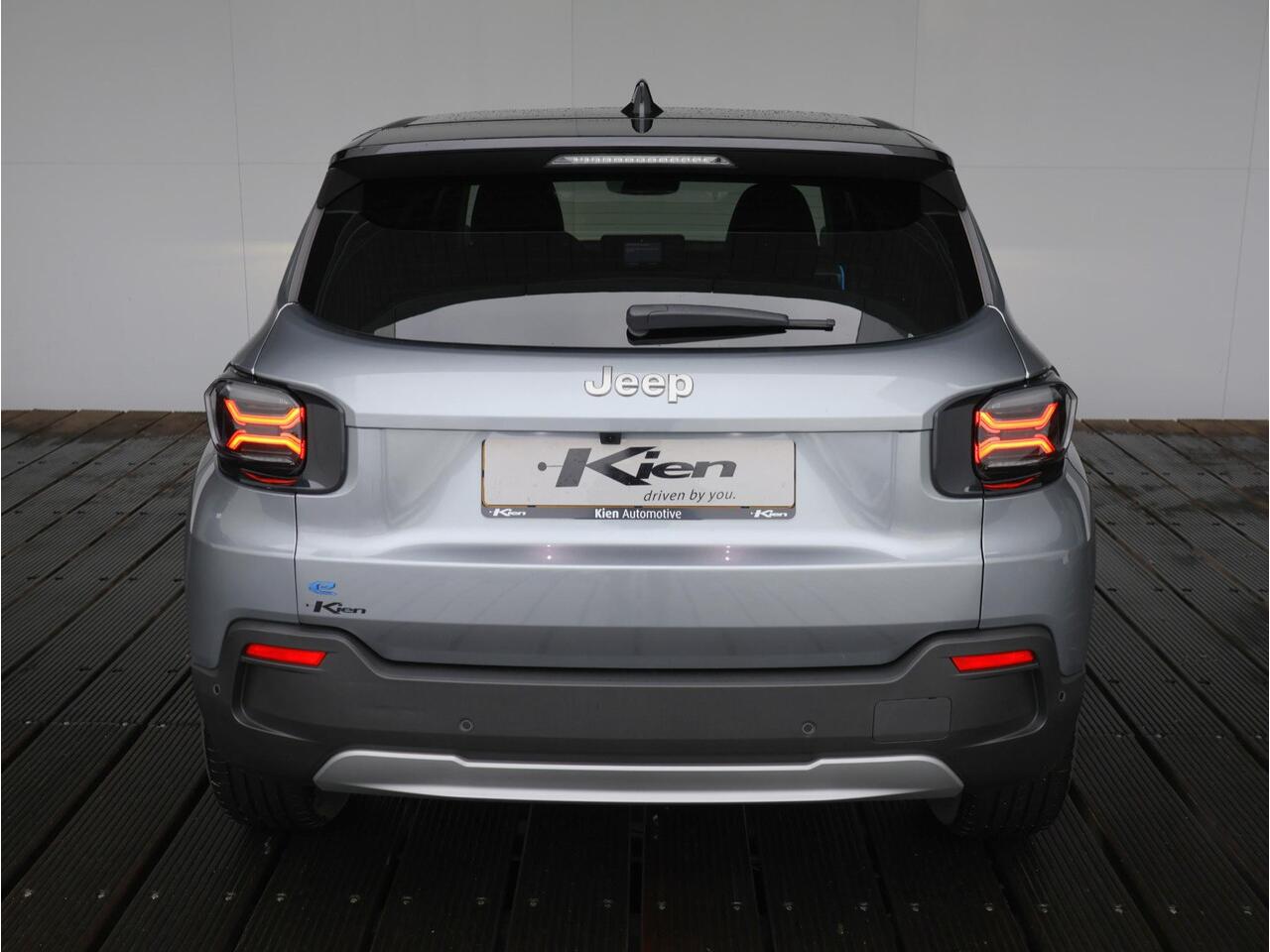 Jeep Avenger Summit 54 kWh | Full LED | Stoelverwarming | Voorruit verwarming | ACC