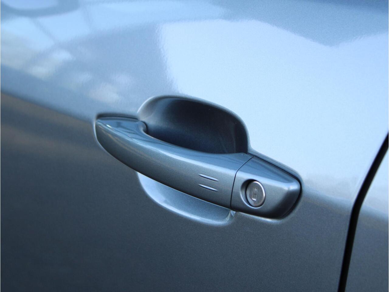 Jeep Avenger Altitude Business Pack 54 kWh | Navi / Camera / Climate