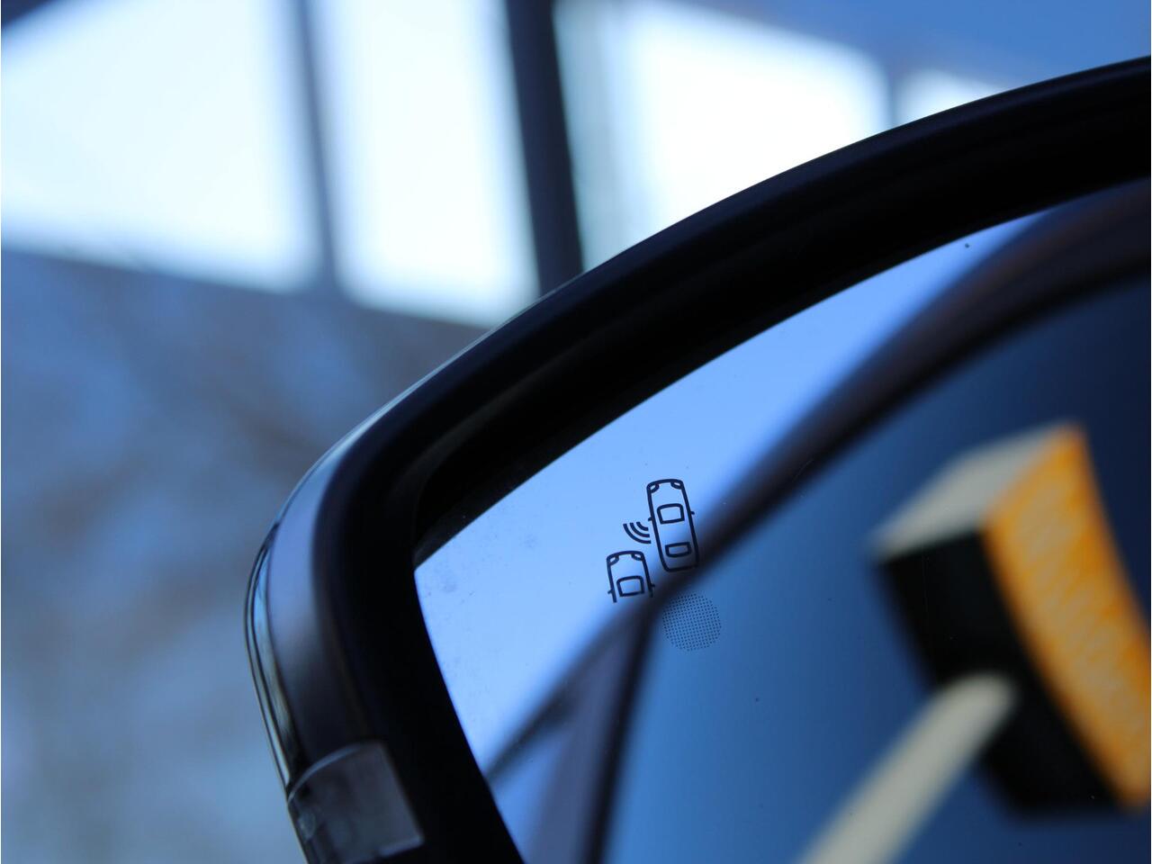 Jeep Avenger Altitude Business Pack 54 kWh | Navi / Camera / Climate