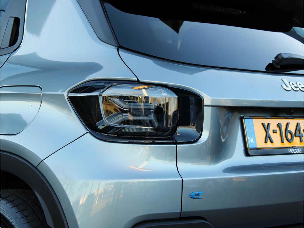 Jeep Avenger Altitude Business Pack 54 kWh | Navi / Camera / Climate