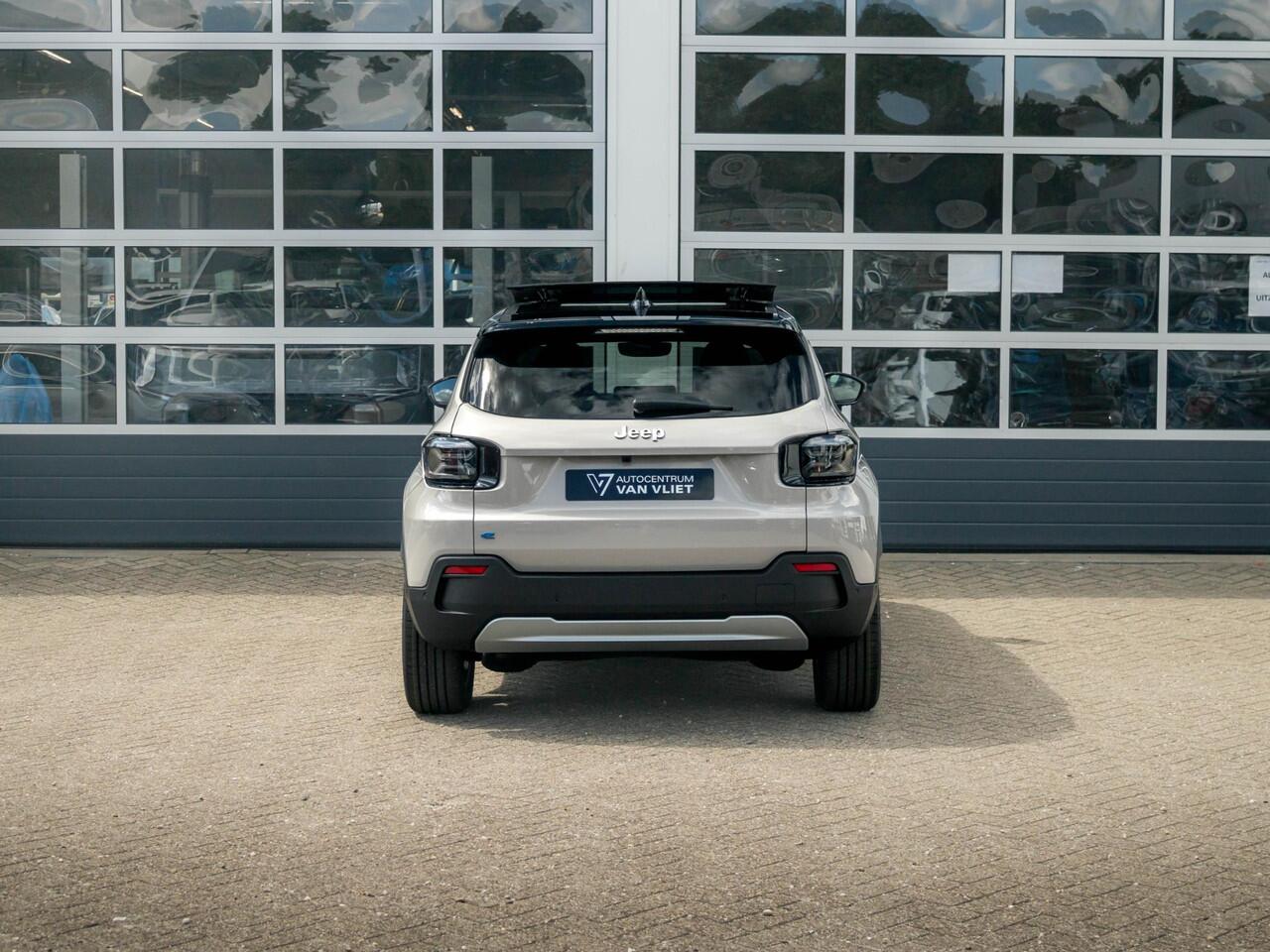 Jeep Avenger Summit 54 kWh | Uit voorraad leverbaar | 17% Bijtelling | Schuif/Kanteldak | Winter Pack | Warmtepomp | Info&Convenience Pack | Full Operational Lease ¤ 599,-