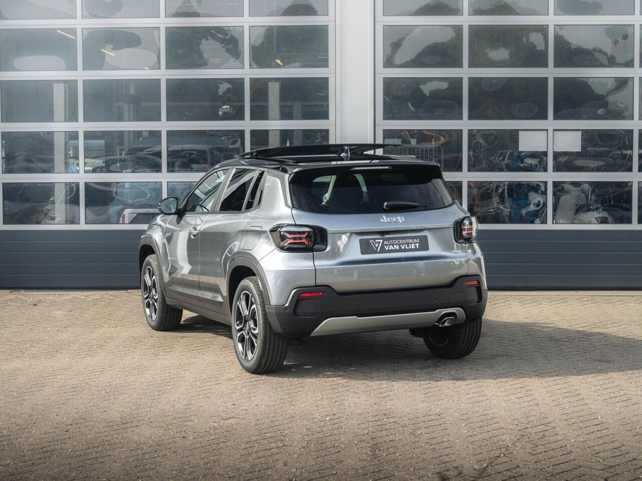 Jeep Avenger 1.2 e-Hybrid Summit | Winter Pack | Schuif/Kanteldak | Infotaiment&Convenience Pack | Bicolore