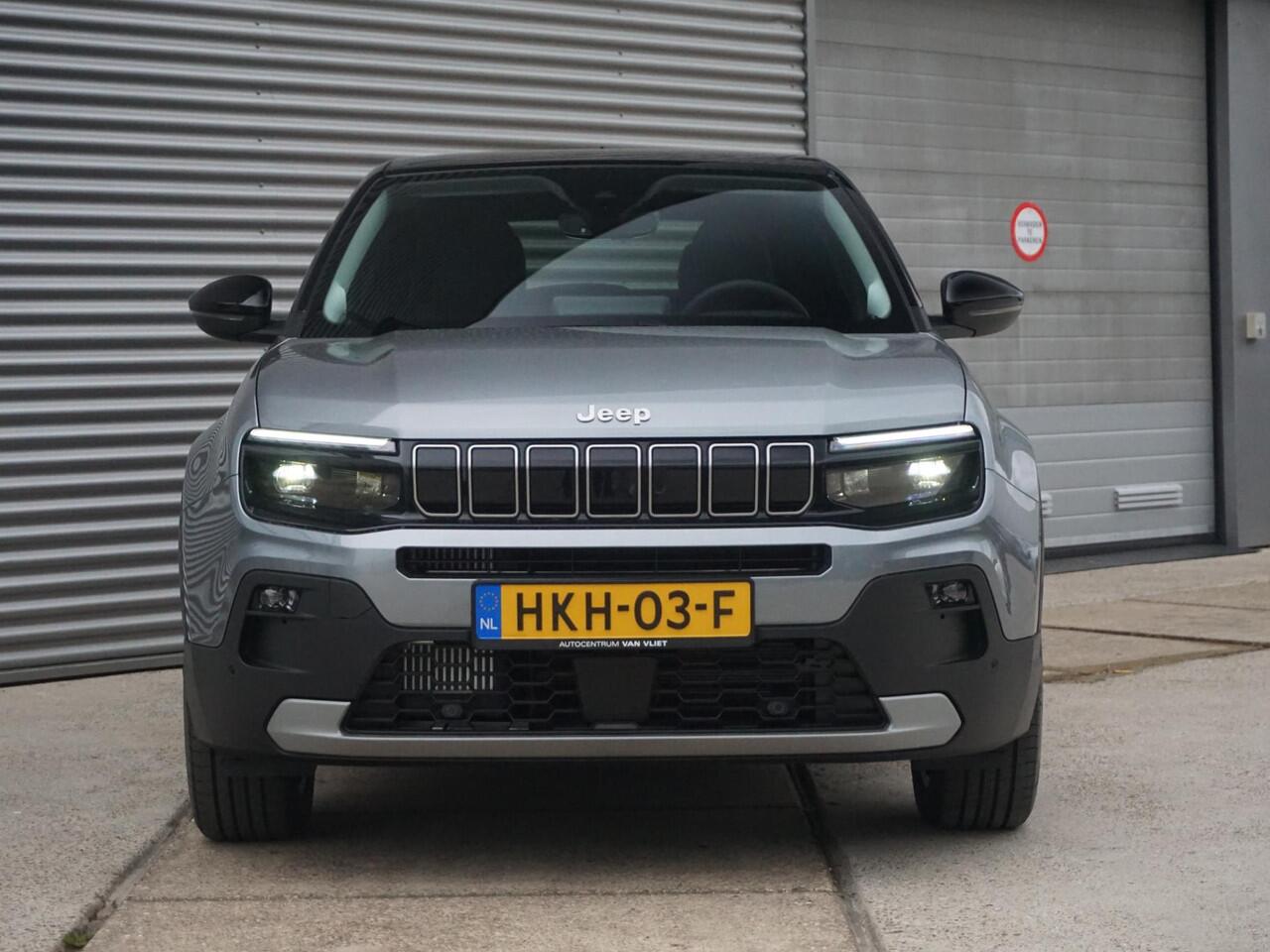 Jeep Avenger 1.2 e-Hybrid Summit