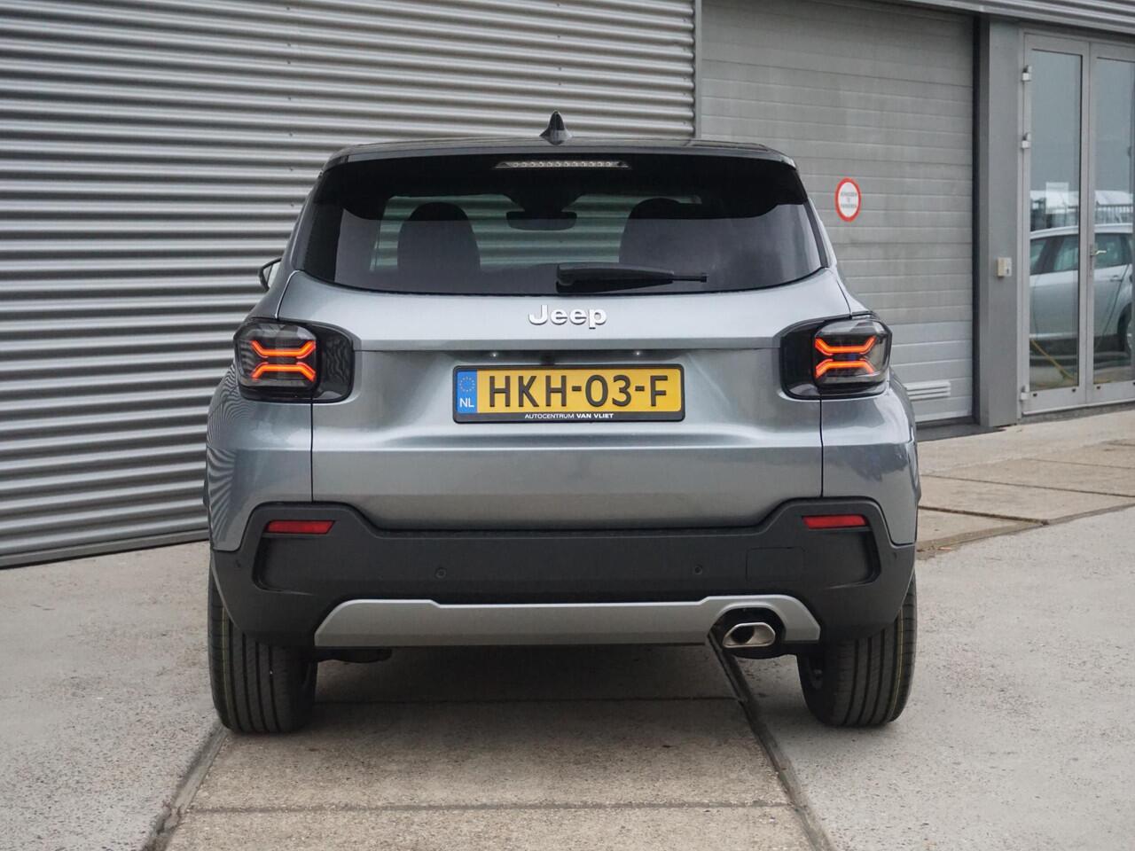 Jeep Avenger 1.2 e-Hybrid Summit