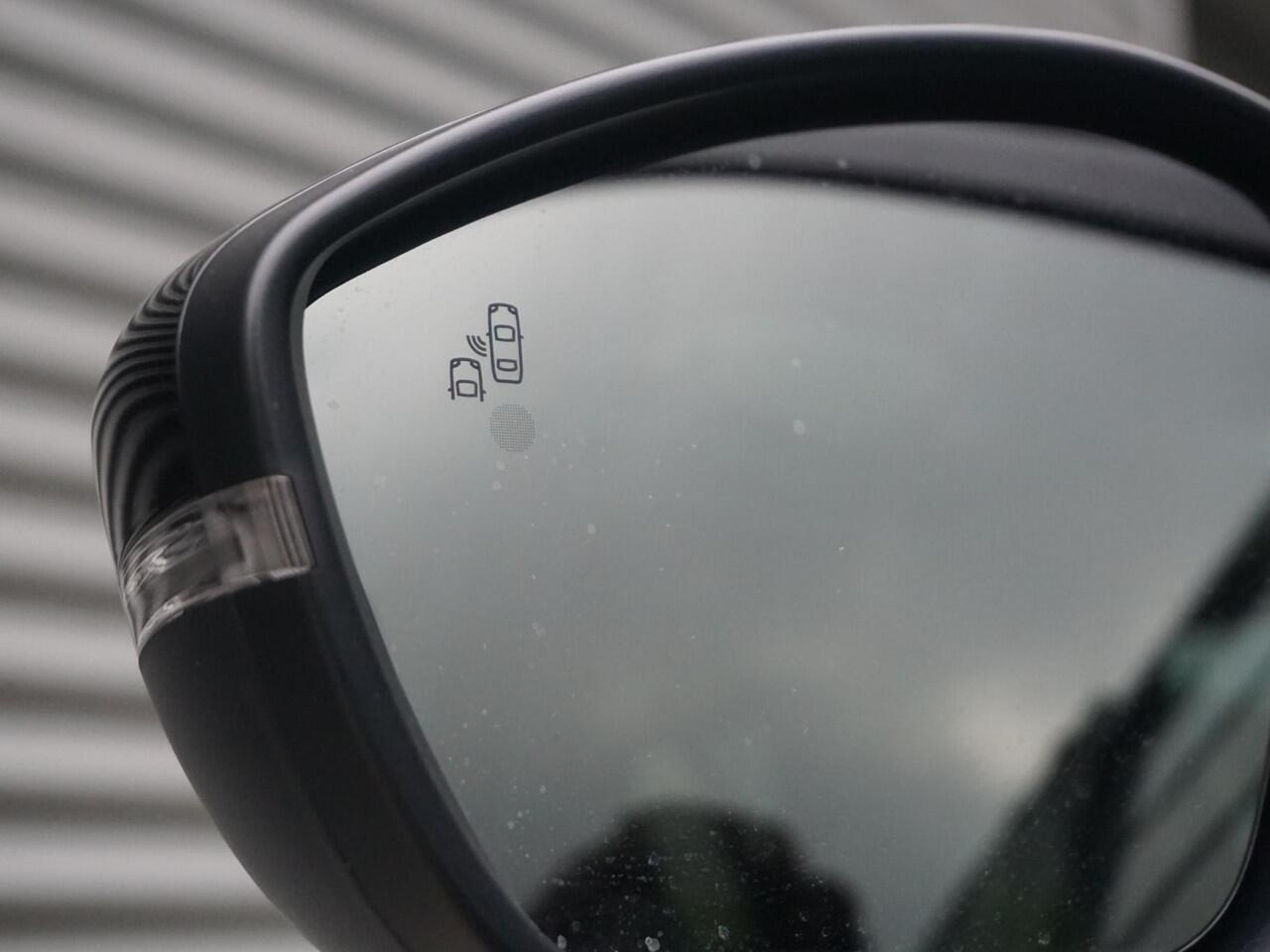 Jeep Avenger 1.2 e-Hybrid Summit