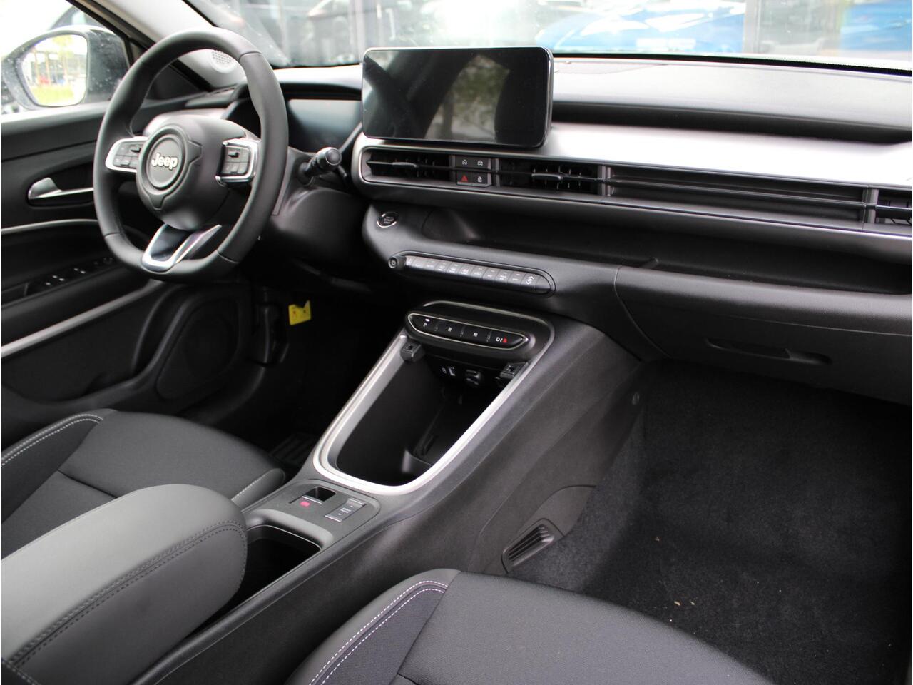 Jeep Avenger Summit 54 kWh VOORRAAD KORTING GRATIS WALLBOX