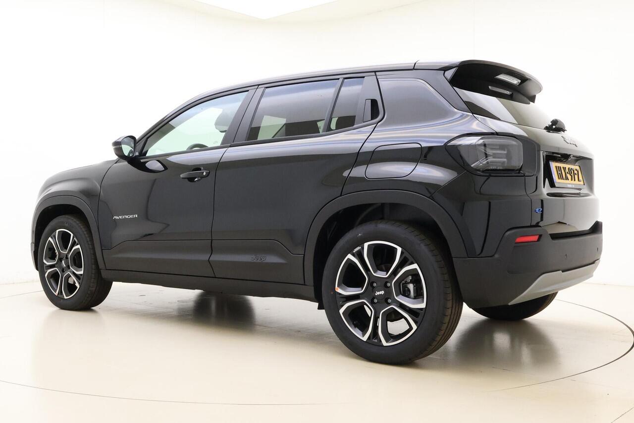 Jeep Avenger Summit 54 kWh | Navigatie | LED projector koplampen | Elektrische achterklep | 18'' lichtmetalen velgen | Camera | Stoelverwarming | Snel leverbaar!