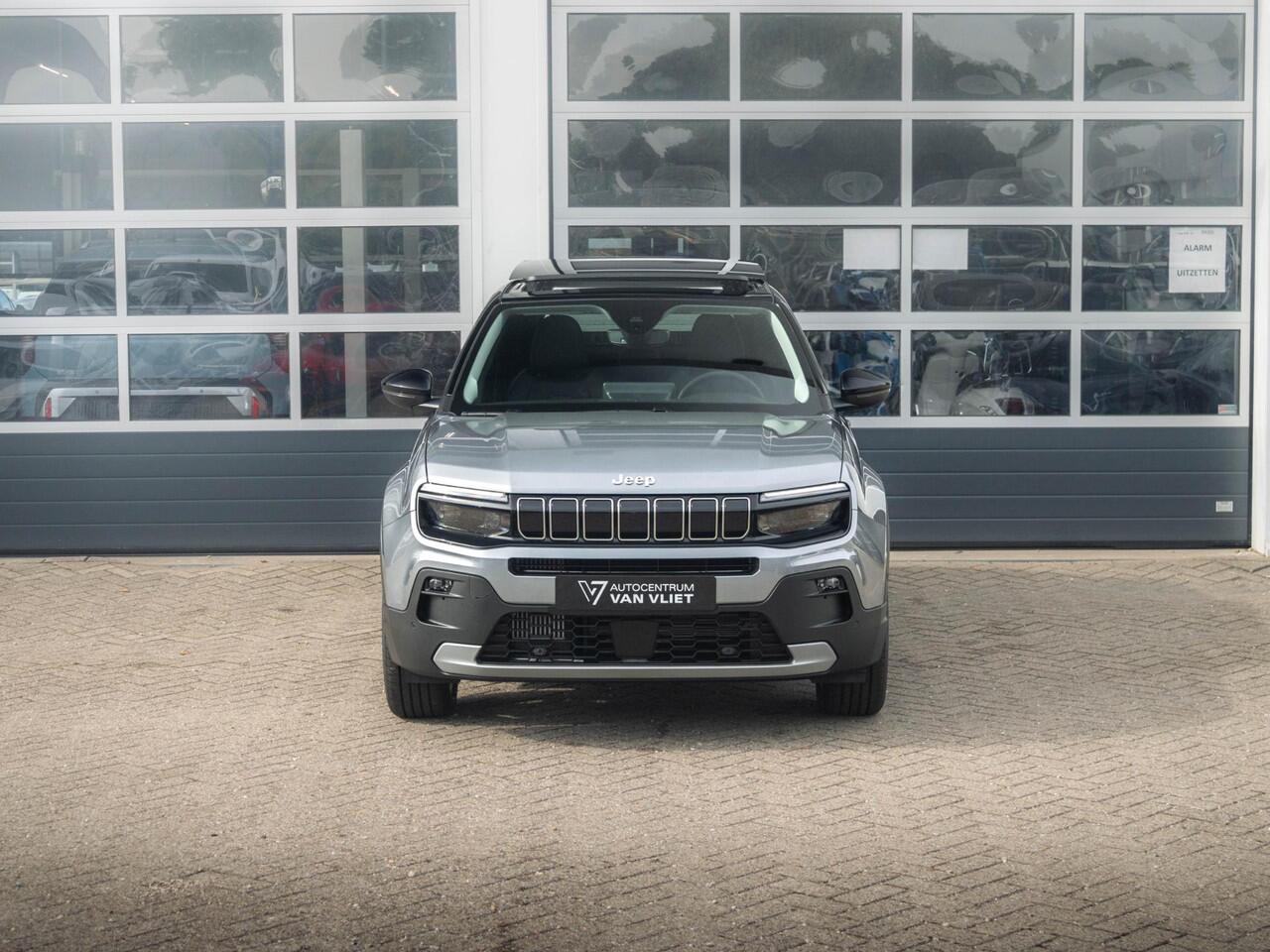 Jeep Avenger 1.2 e-Hybrid Summit | Winter Pack | Schuif/Kanteldak | Infotaiment&Convenience Pack | Bicolore