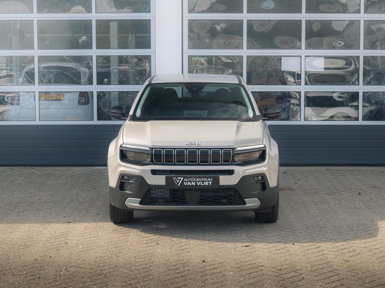 Jeep Avenger 1.2 e-Hybrid Summit | Winter Pack | Infotaiment & Convenience Pack