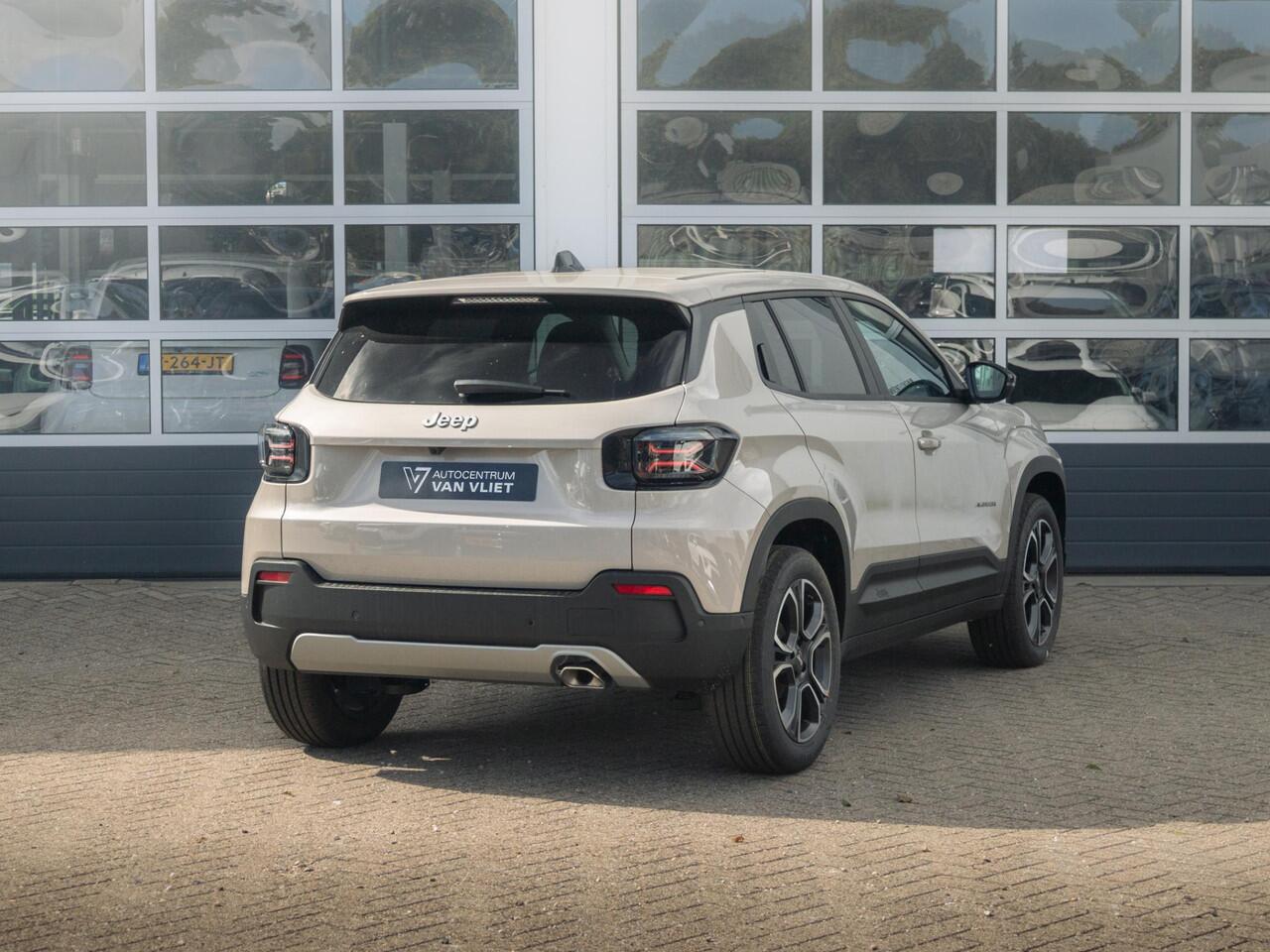 Jeep Avenger 1.2 e-Hybrid Summit | Winter Pack | Infotaiment & Convenience Pack