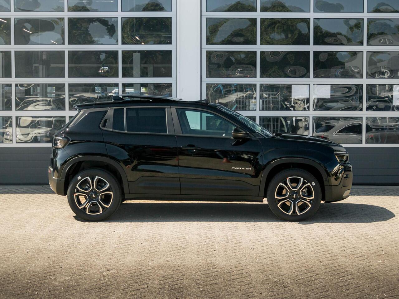 Jeep Avenger 1.2 e-Hybrid Summit | Winter Pack | Schuif/Kanteldak | Infotaiment&Convenience Pack