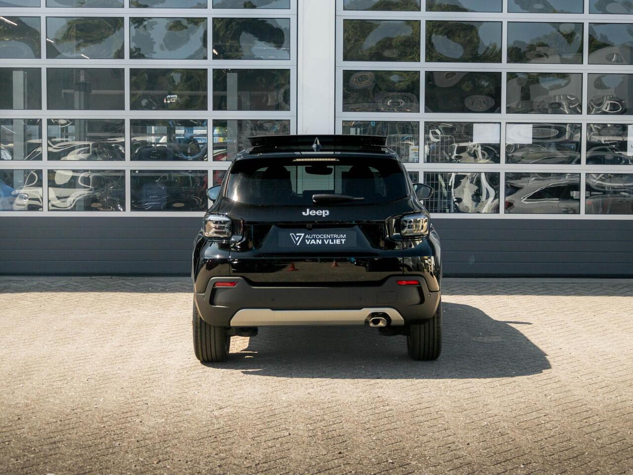 Jeep Avenger 1.2 e-Hybrid Summit | Winter Pack | Schuif/Kanteldak | Infotaiment&Convenience Pack