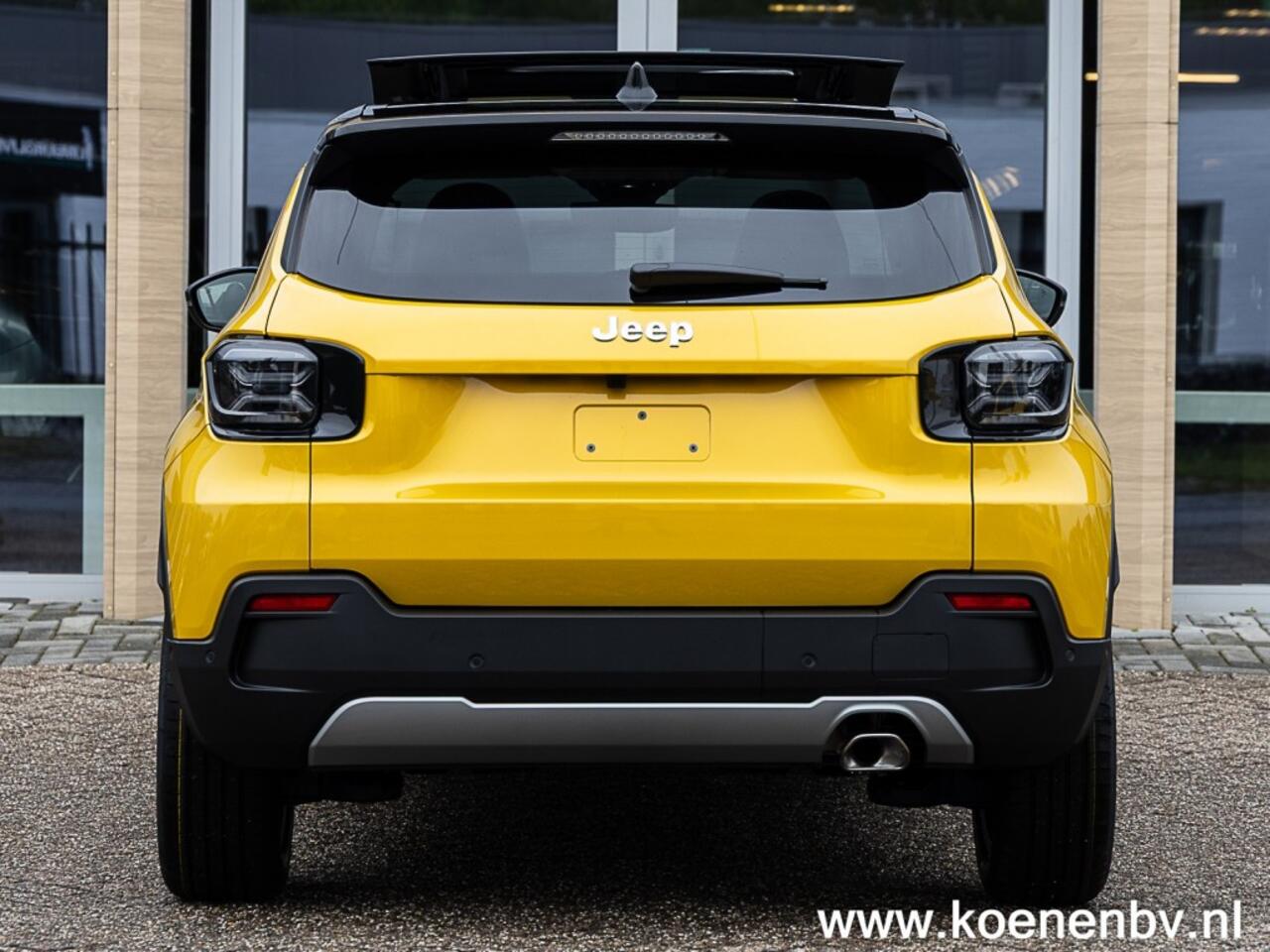 Jeep Avenger 1.2 E-Hybrid SUMMIT Auto. PANO / LEER / ENTERTAINMENT PACK