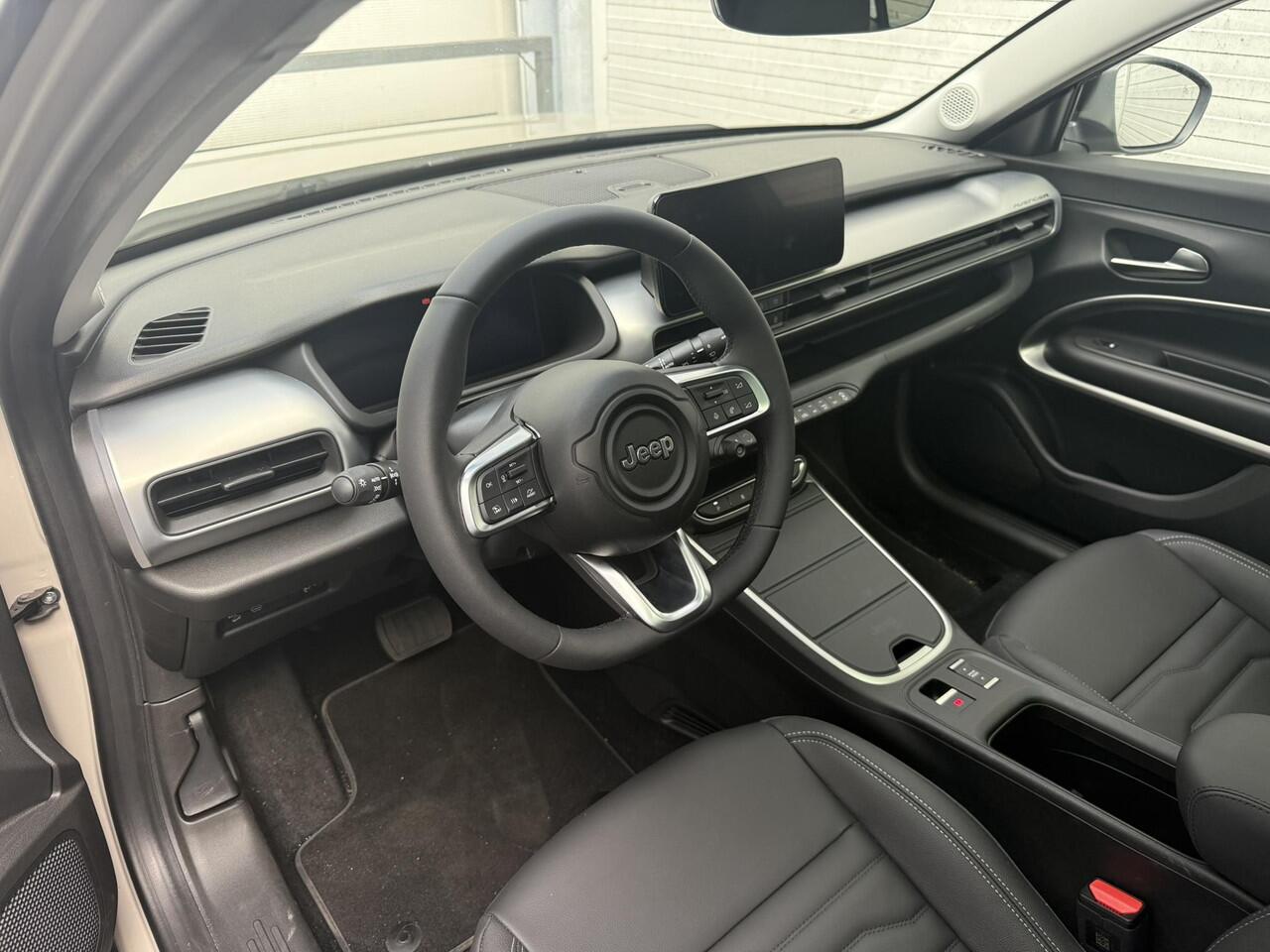 Jeep Avenger Summit EV 54kWh 156pk | PANO | LEDER | STOELVERW. | MASSAGE | NAVI | CAMERA