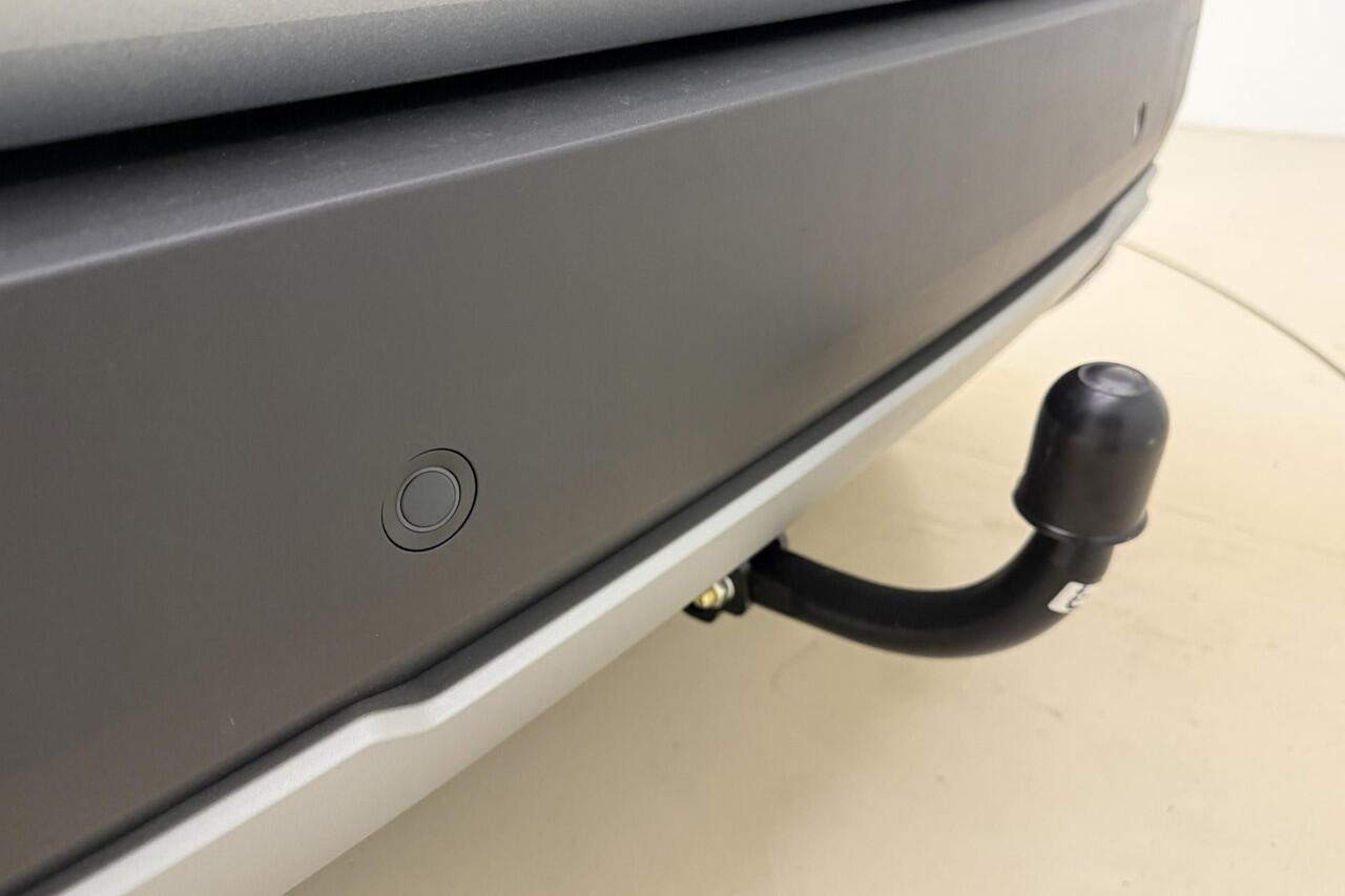 Jeep Avenger 1.2 e-Hybrid Summit | Panoramadak | Adaptive Cruise Control | JBL Audio | Stoelverwarming | Trekhaak | Climate Control | Navigatie | Elektrische achterklep