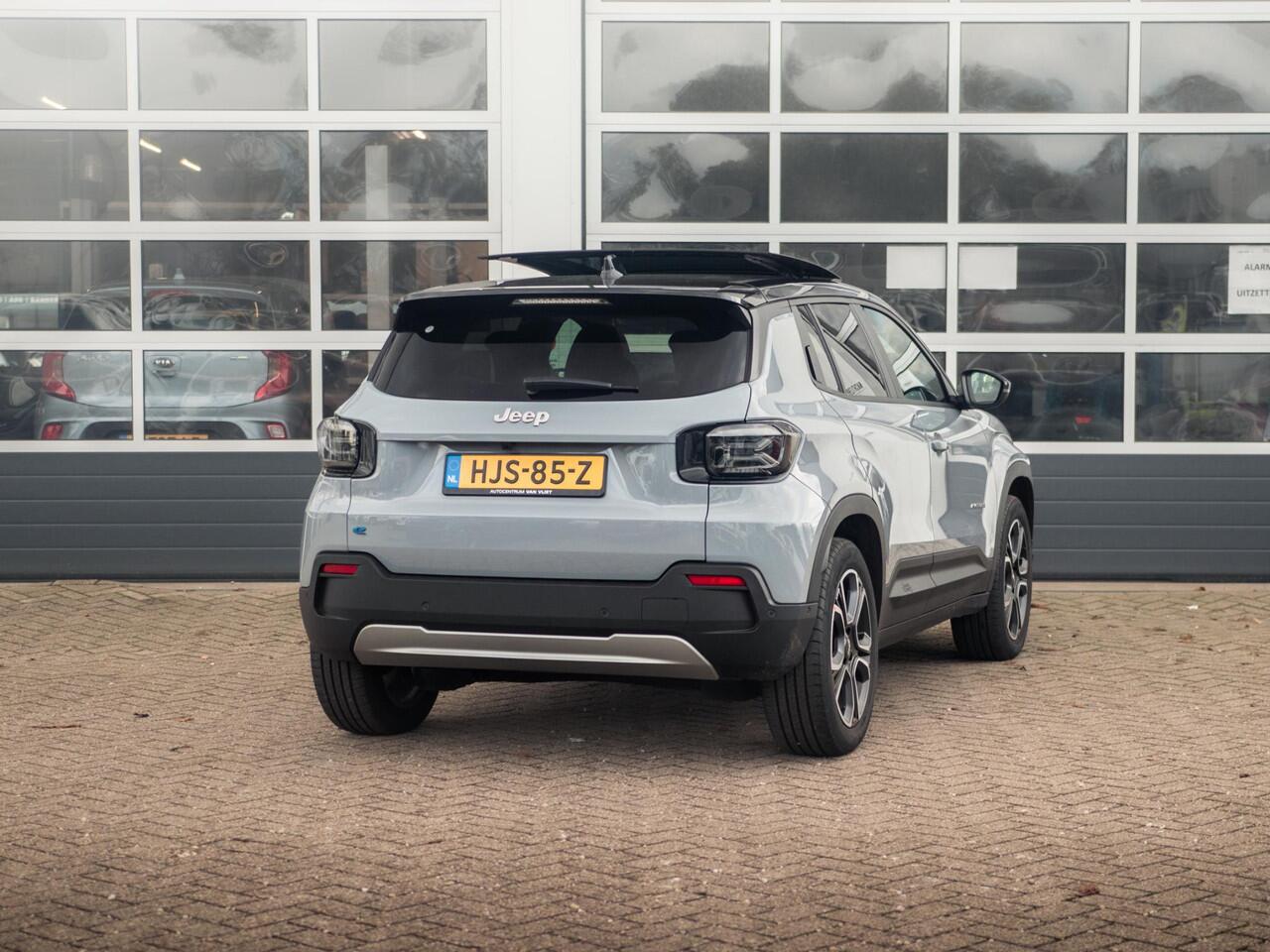 Jeep Avenger Summit 54 kWh | 17% Bijtelling | Leder & Winter Pack | Schuif/Kanteldak | Infotainment & Convenience Pack