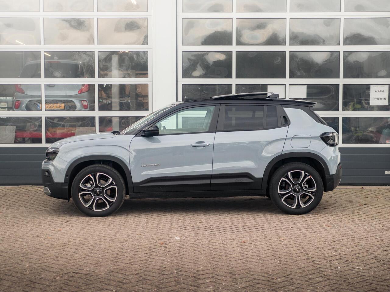 Jeep Avenger Summit 54 kWh | 17% Bijtelling | Leder & Winter Pack | Schuif/Kanteldak | Infotainment & Convenience Pack