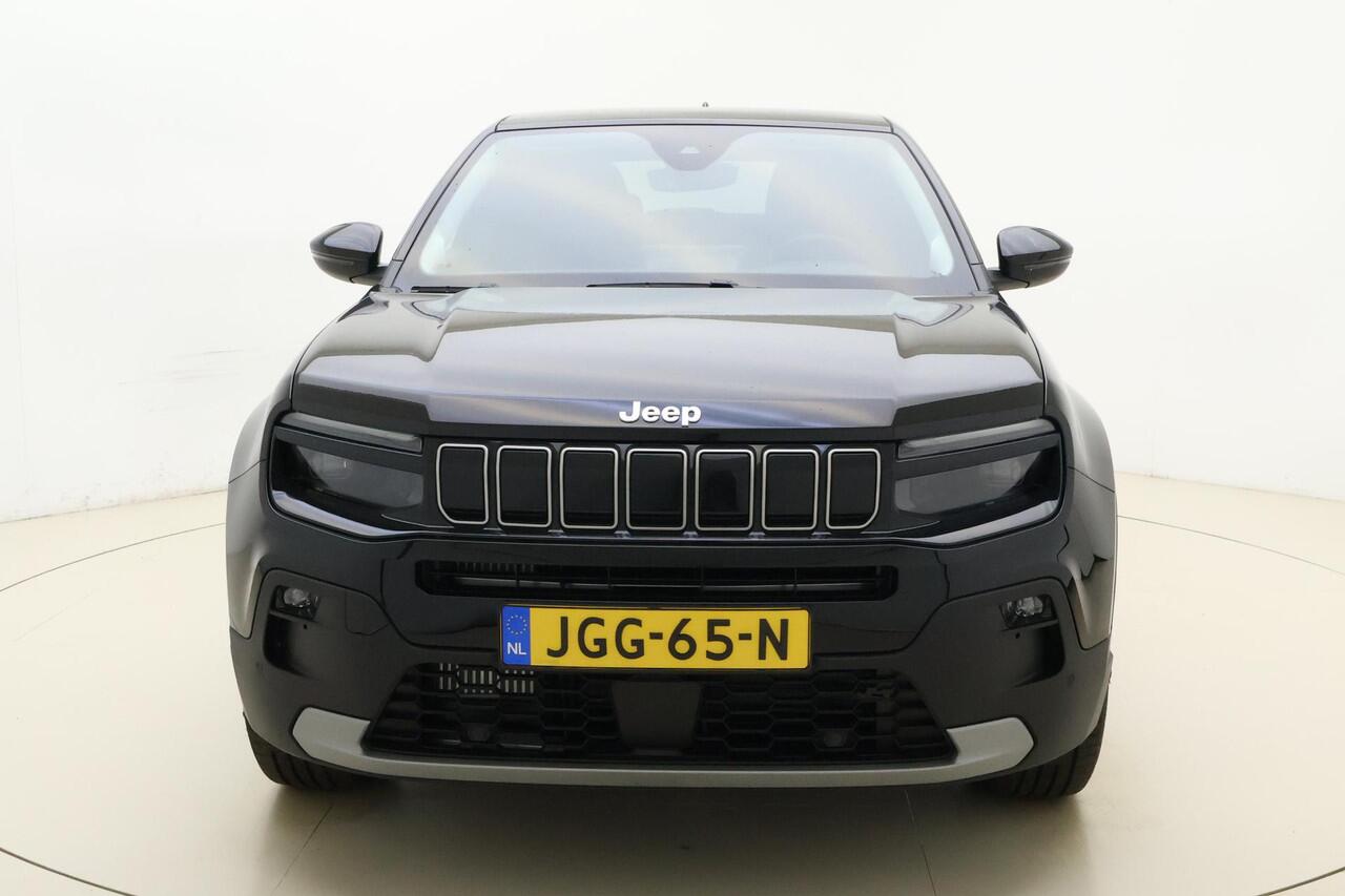 Jeep Avenger 1.2 e-Hybrid Summit Automaat | Navigatie | Elektrische achterklep | Panoramadak | Led koplampen | 18'' Licht metalen velgen | Stoelverwarming | Voorruitverwarming